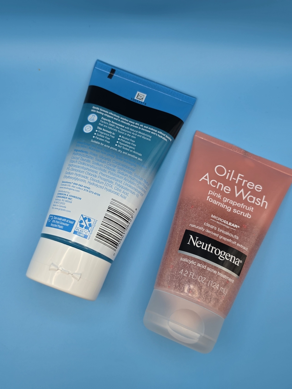 Neutrogena Oil-Free Acne Wash Pink Grapefruit Foaming Scrub - Pink